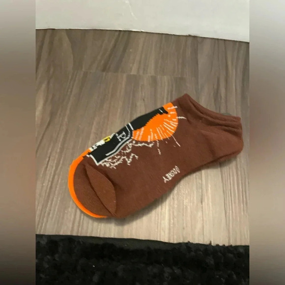 Disney Hocus Pocus women’s 2 pairs of socks pack size 4-10 - Picture 3 of 3